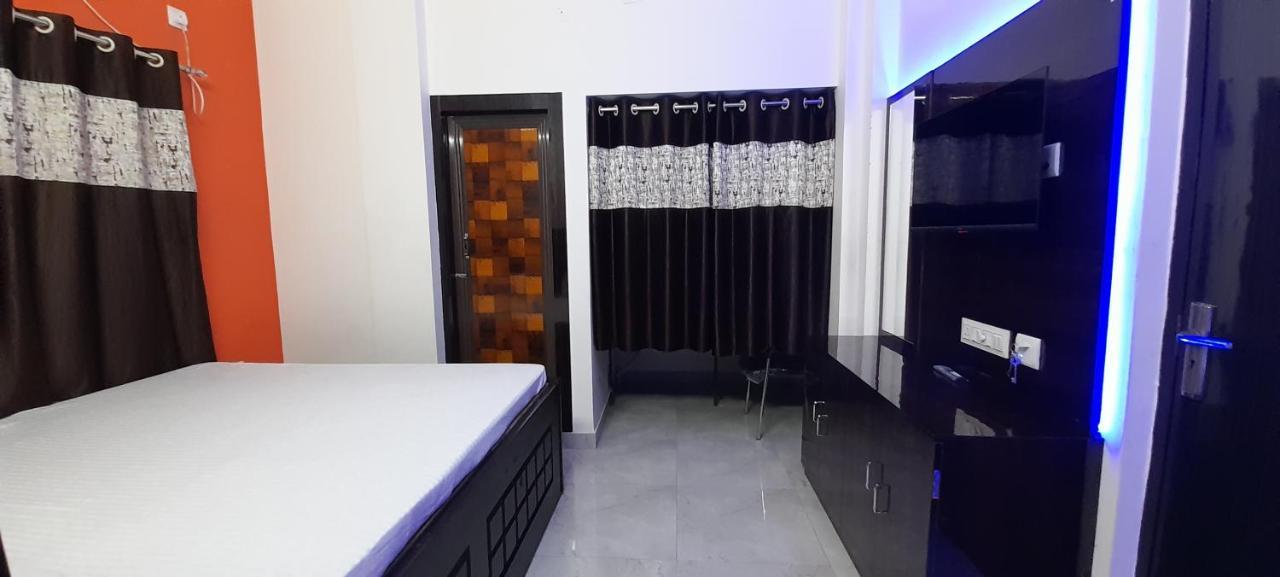 Garden Guest House Near Rene Tower Ruby General Hospital Kolkata Exterior photo