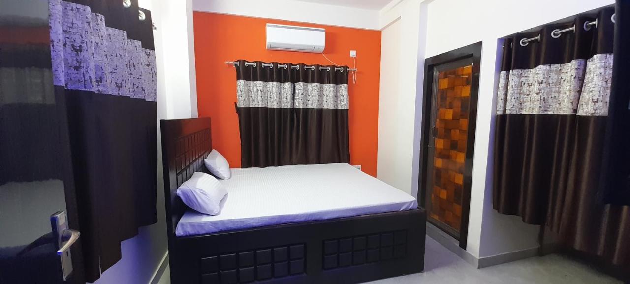 Garden Guest House Near Rene Tower Ruby General Hospital Kolkata Exterior photo
