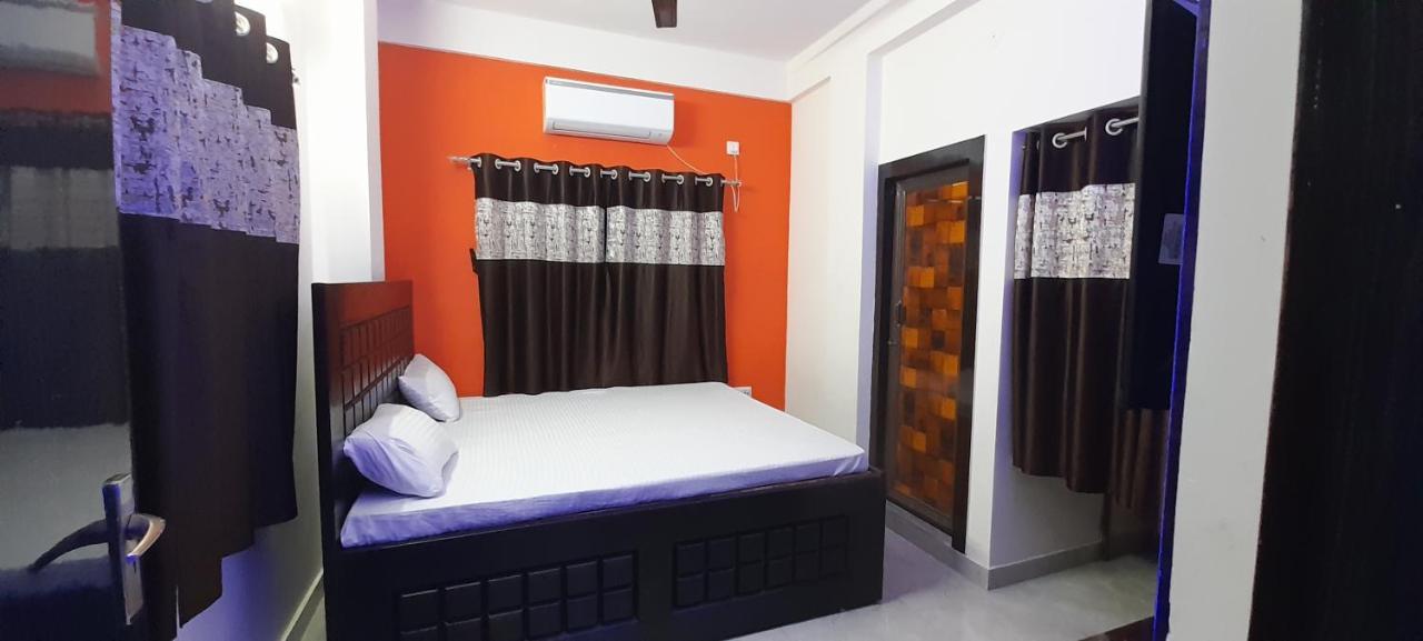 Garden Guest House Near Rene Tower Ruby General Hospital Kolkata Exterior photo