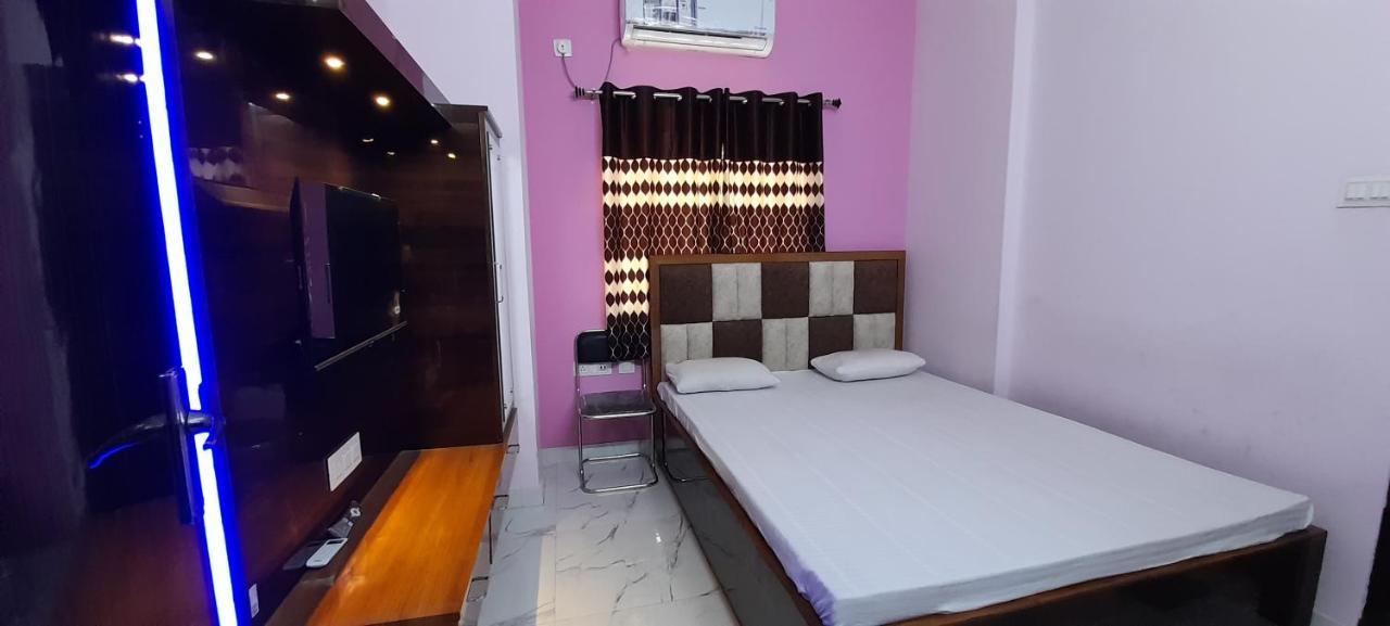 Garden Guest House Near Rene Tower Ruby General Hospital Kolkata Exterior photo