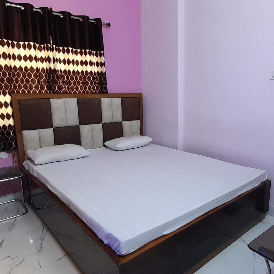 Garden Guest House Near Rene Tower Ruby General Hospital Kolkata Exterior photo