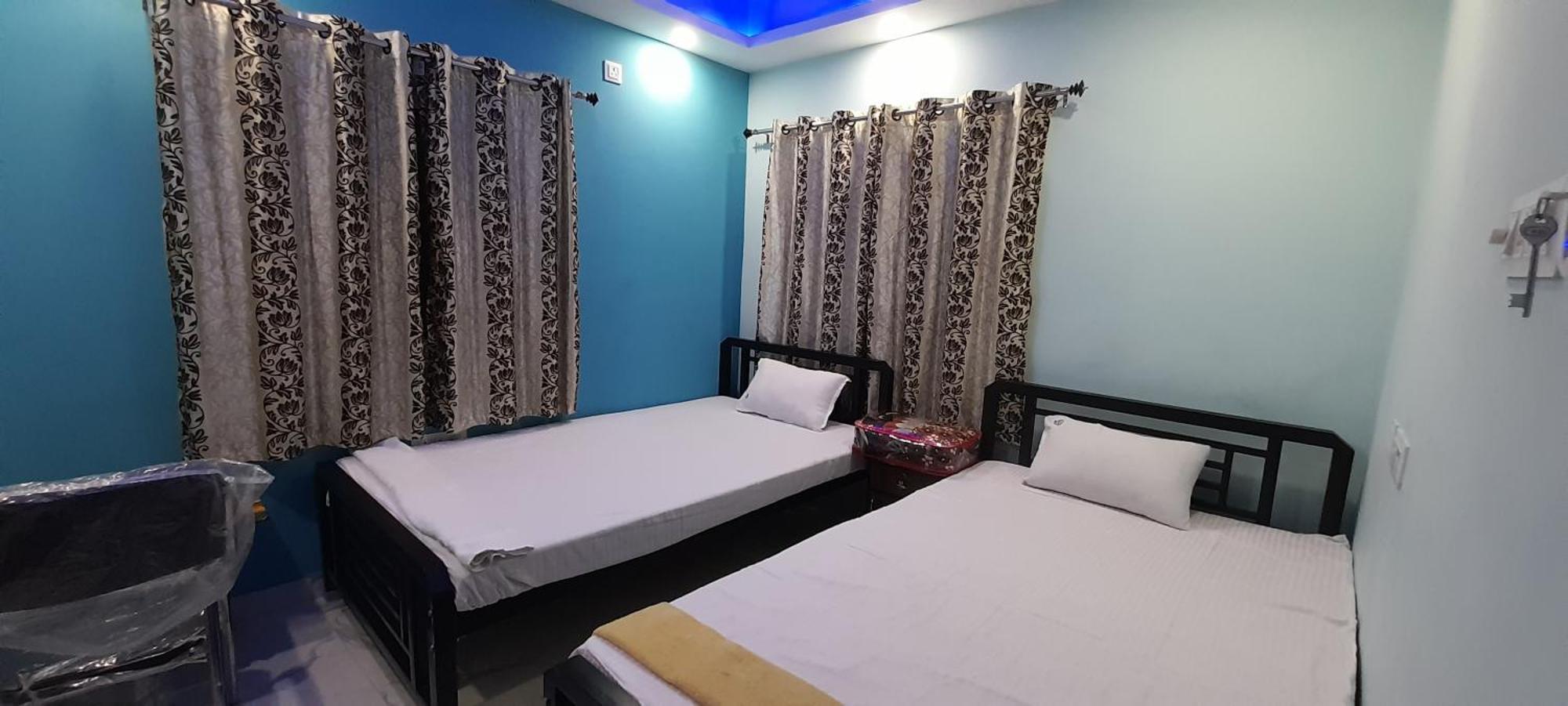 Garden Guest House Near Rene Tower Ruby General Hospital Kolkata Room photo
