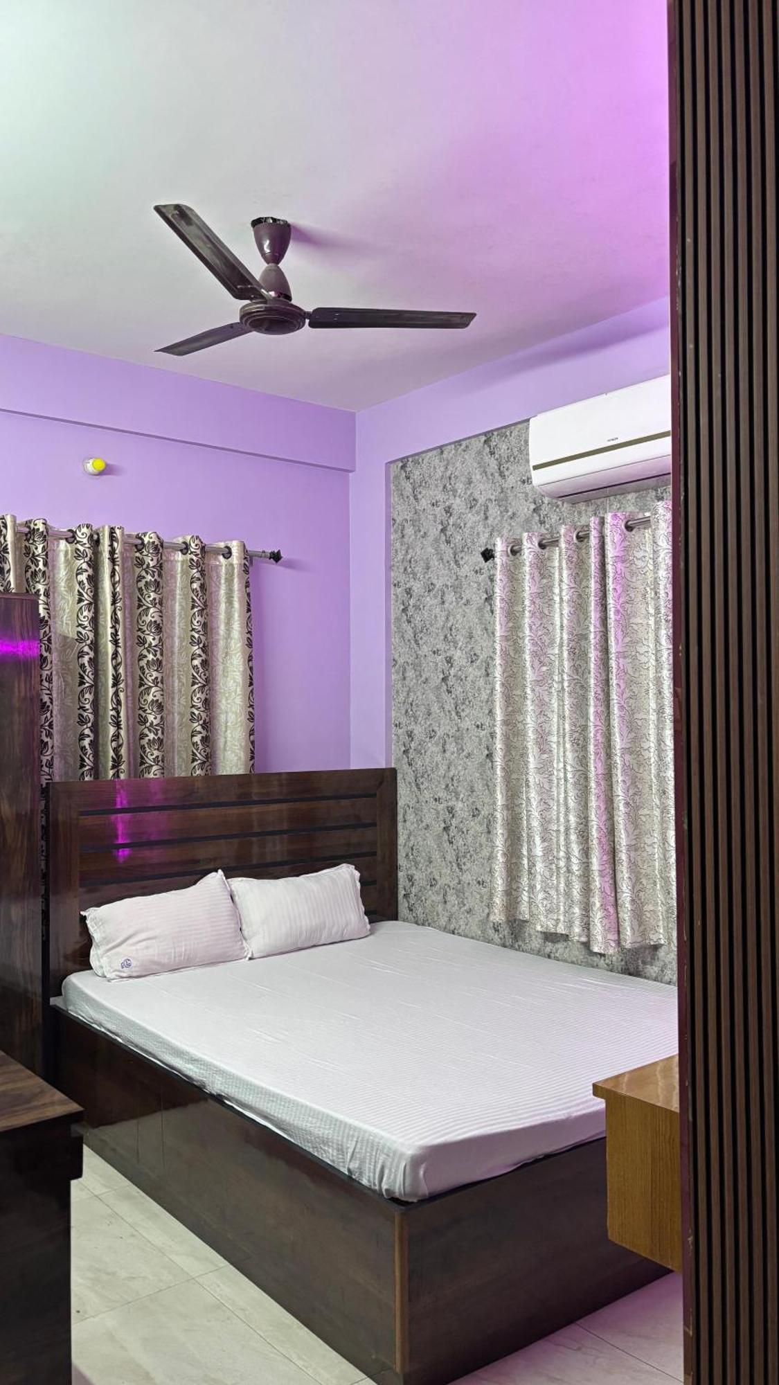 Garden Guest House Near Rene Tower Ruby General Hospital Kolkata Exterior photo